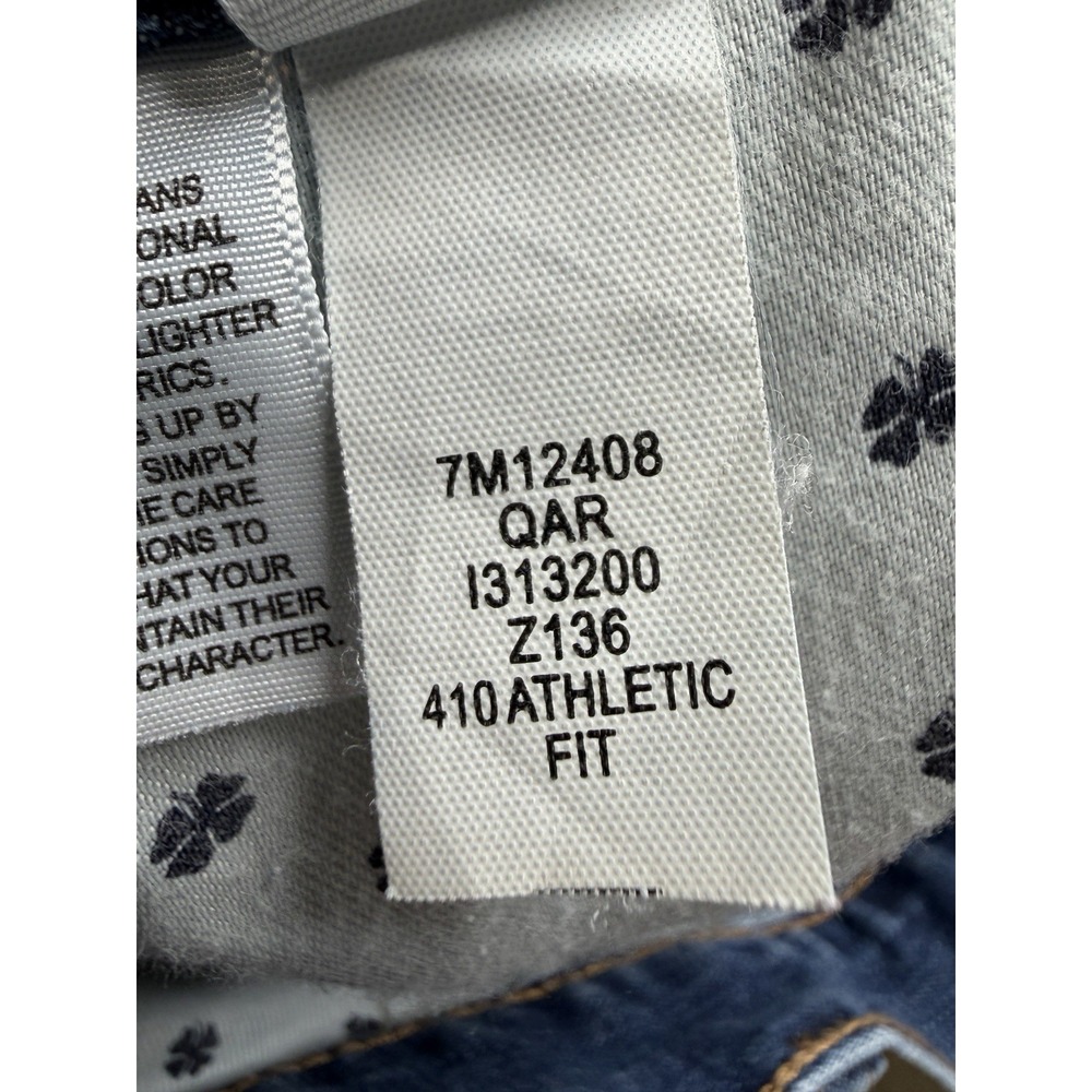 Lucky Brand 410 Athletic Fit Jeans Blue Denim Men's Size 40x30 Measures 42x30 - Picture 13 of 15